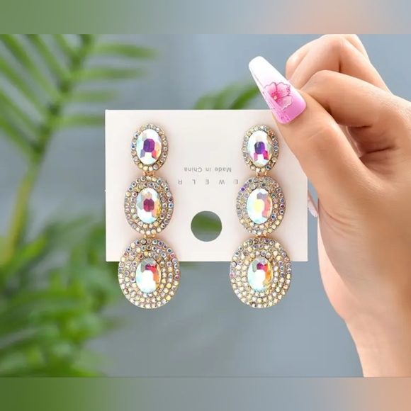 2 For $20! Elegant Crystal Drop Earrings New In Package! - Picture 1 of 2